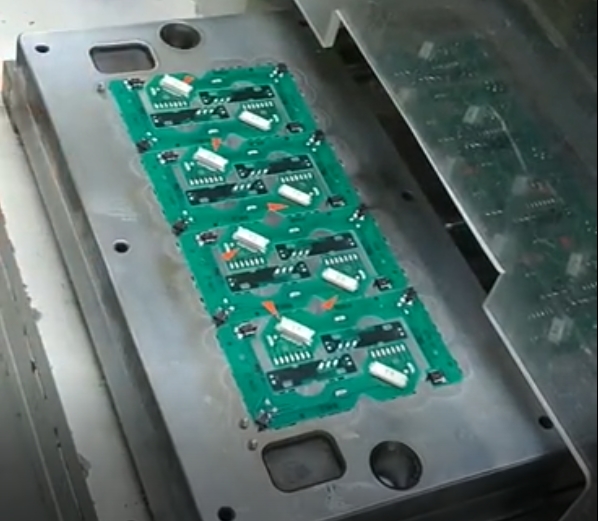 PCB冲压分板机工作原理，及如何选择合适的冲压分板机